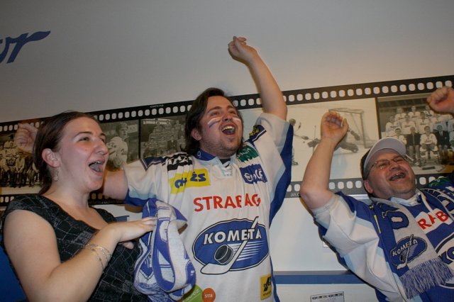 Fanousci-komety-kometa-pub-postup-do-finale-extraligy-05