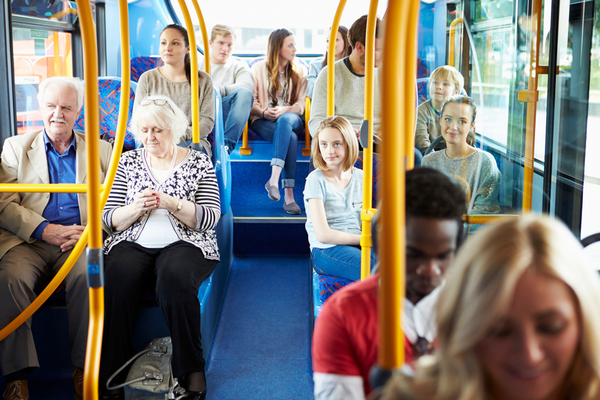 autobus lide kontrola